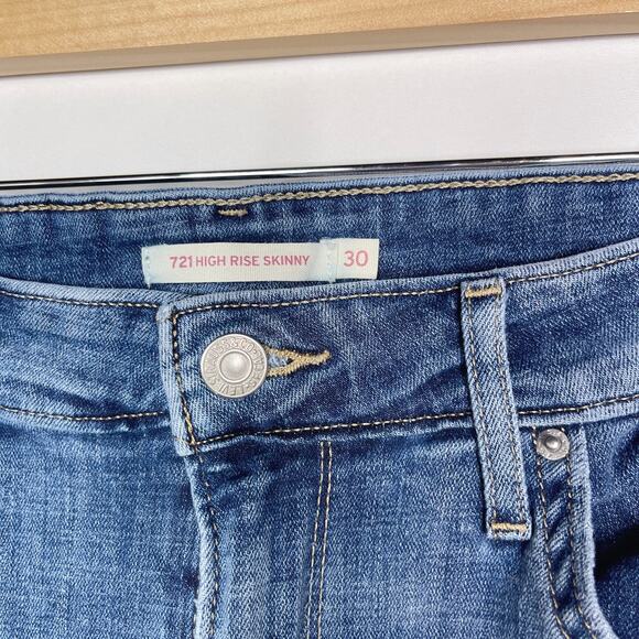 Levis Womens Size 30 721 High Rise Skinny Jeans Medium Wash Cotton Stretch Blend - Picture 7 of 9